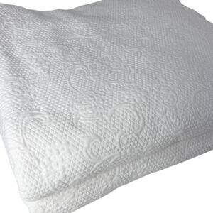 SFERRA Alice Coverlet Set (2) TWIN 69”x88” White Floral Matelasse Scalloped EUC